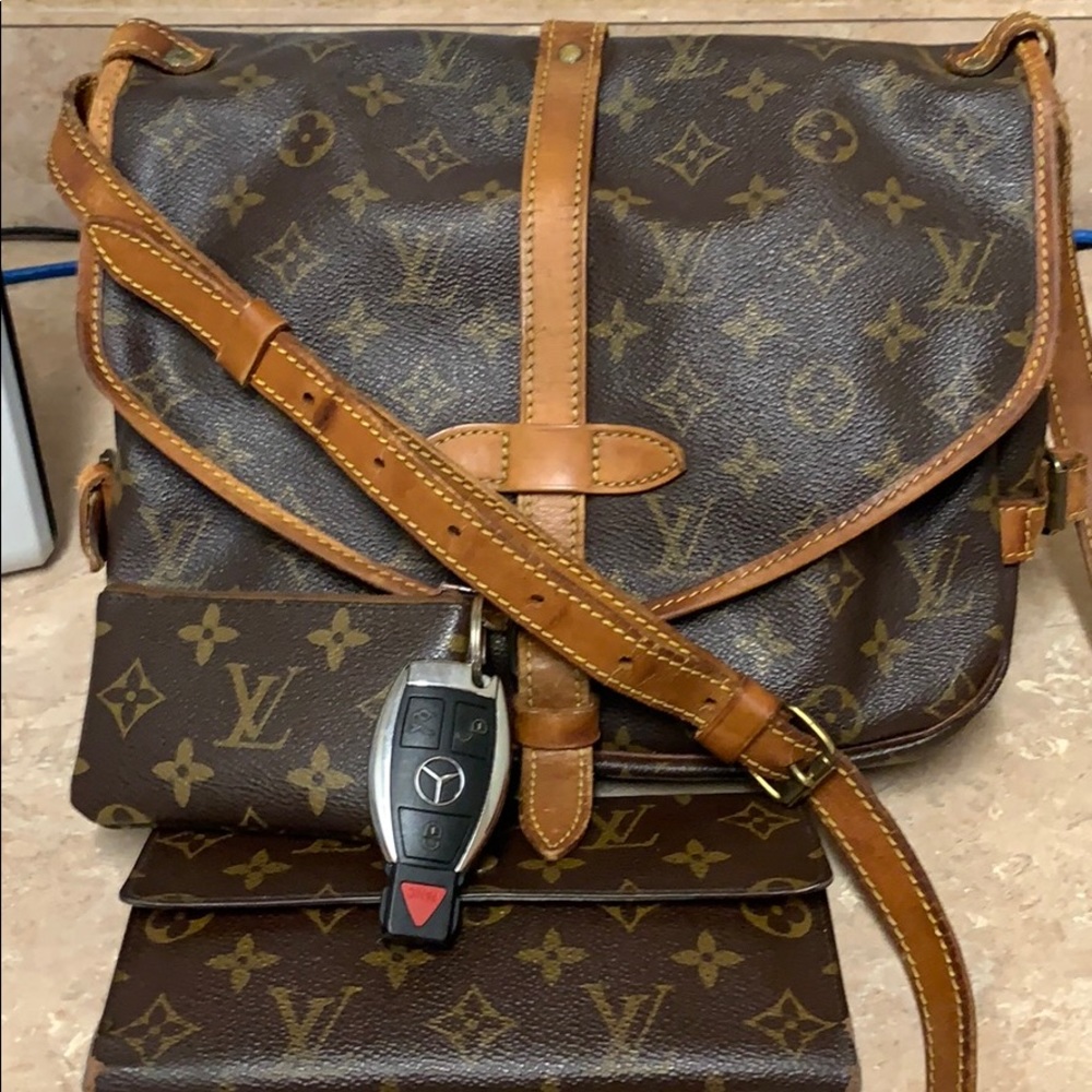 Louis Vuitton Saumur 30